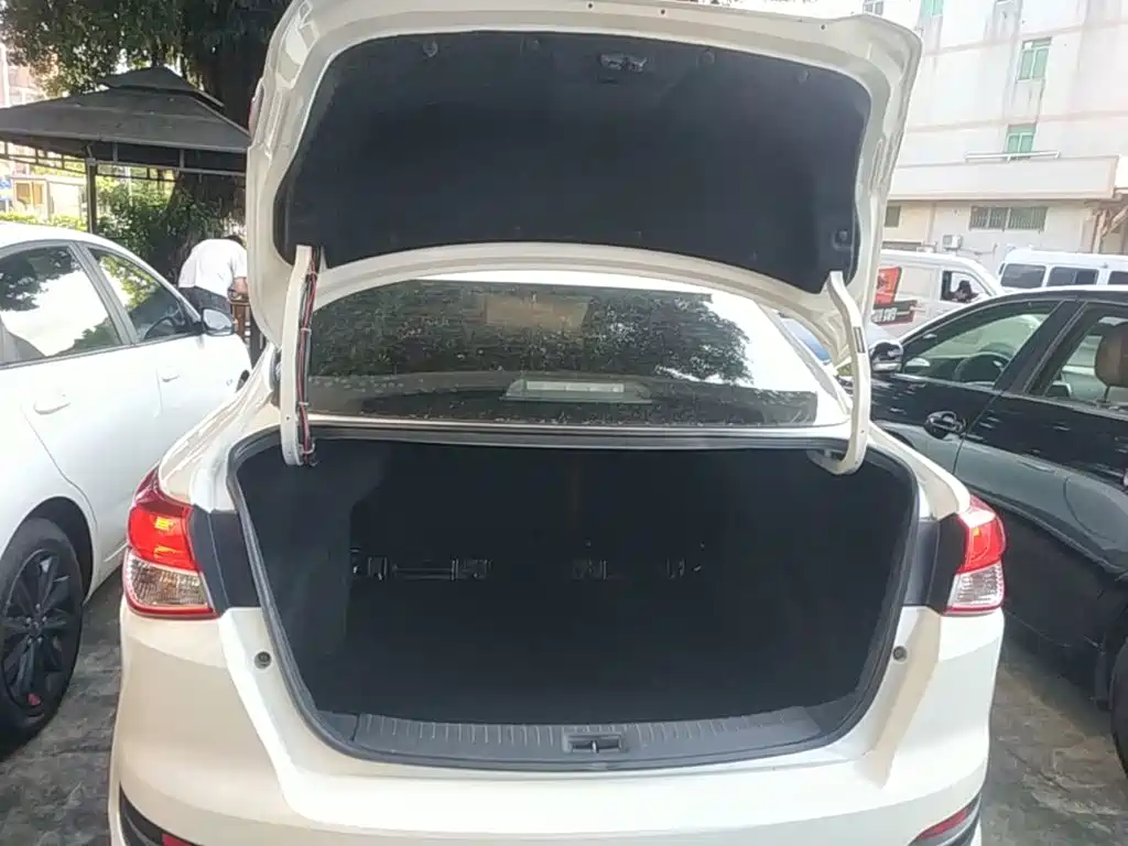 Nissan Bluebird 2021 2021 1.6L CVT Cool Edition