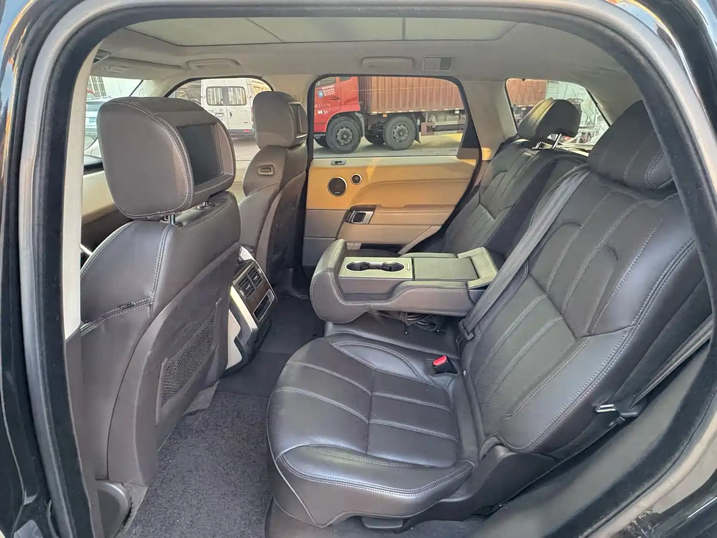 Land Rover Range Rover Sport 2015 3.0 SDV6 HSE фото 5