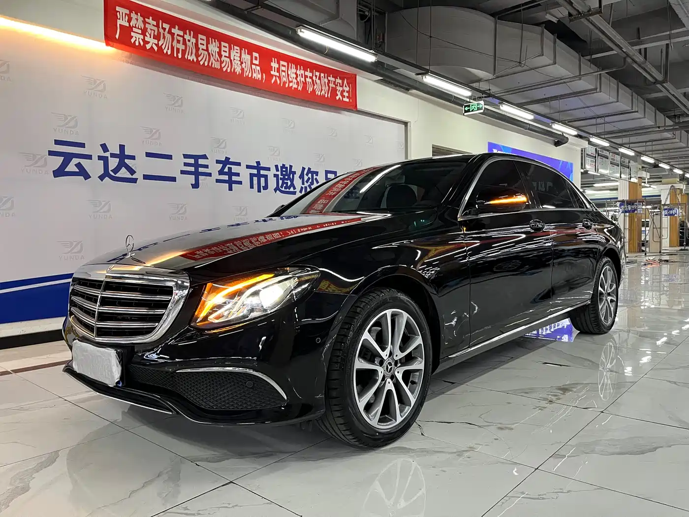 Mercedes-Benz E-Class 2017 E 200 L 4MATIC фото 2