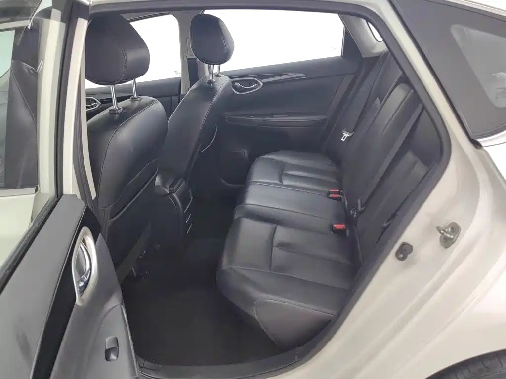 Фото 15 - Nissan Sylphy