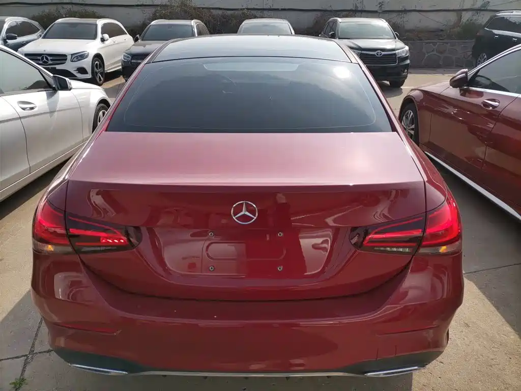 Mercedes-Benz A-Class 2021 A 180 L Sports Sedan фото 4