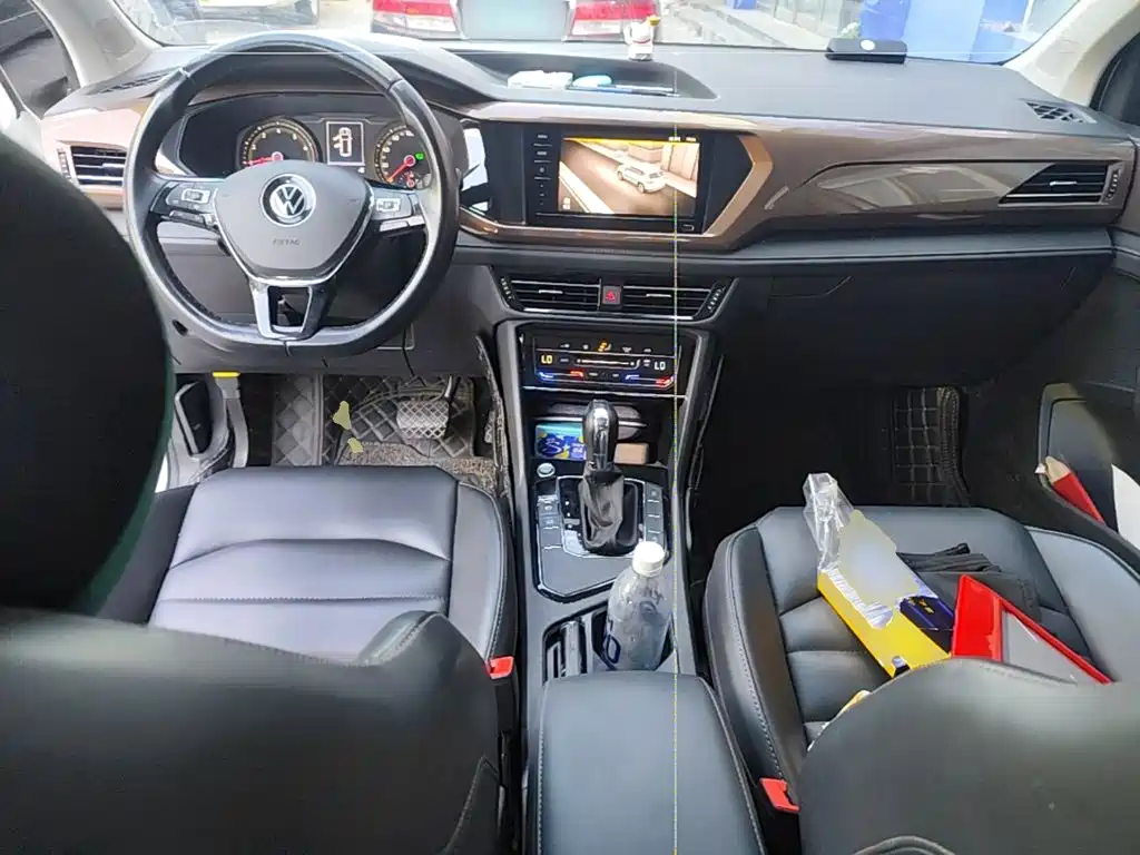 VOLKSWAGEN TUYUE