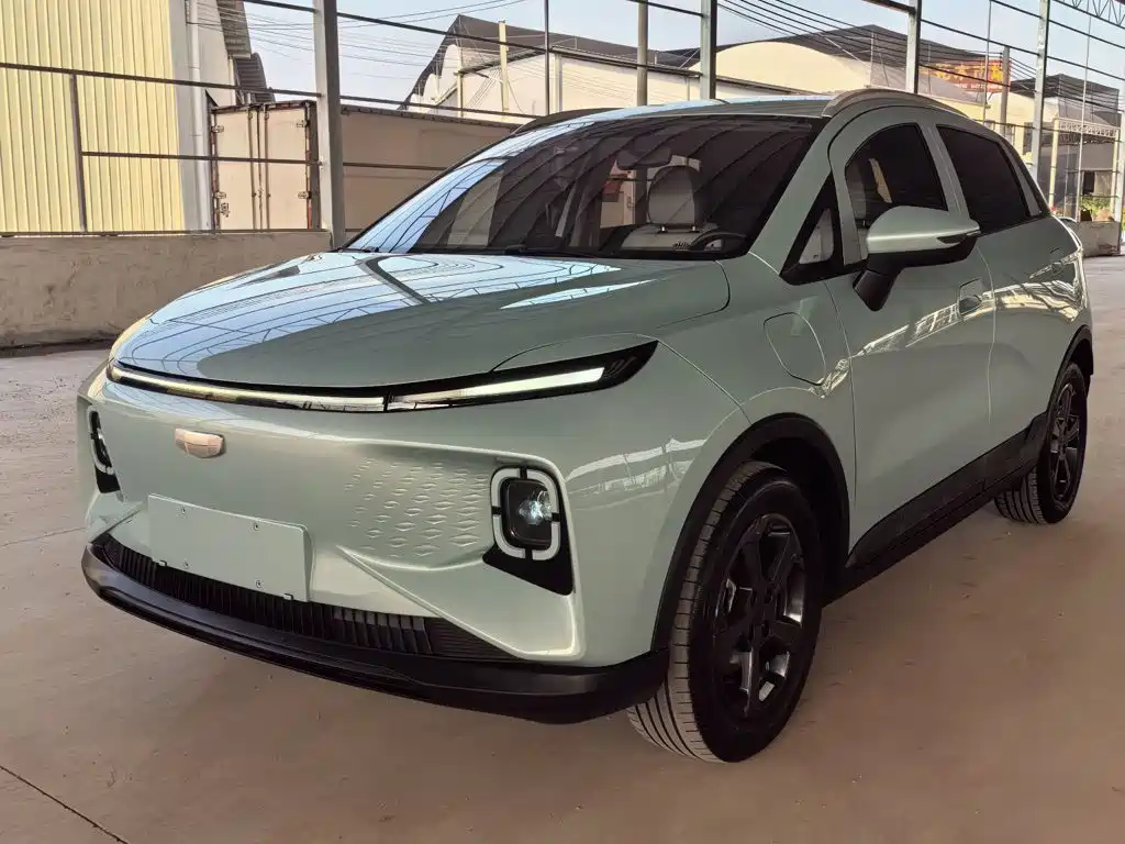 Geely Geometry E Firefly 2023 2024 Model 401km Fluorescent