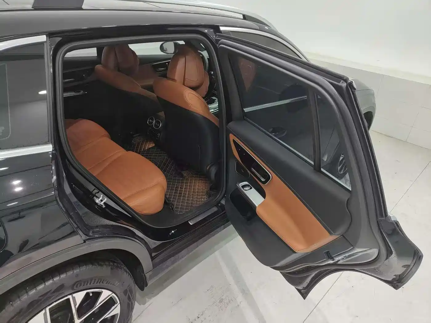 Mercedes-Benz GLC 2024 GLC 260 L 4MATIC Dynamic 5-seater фото 13