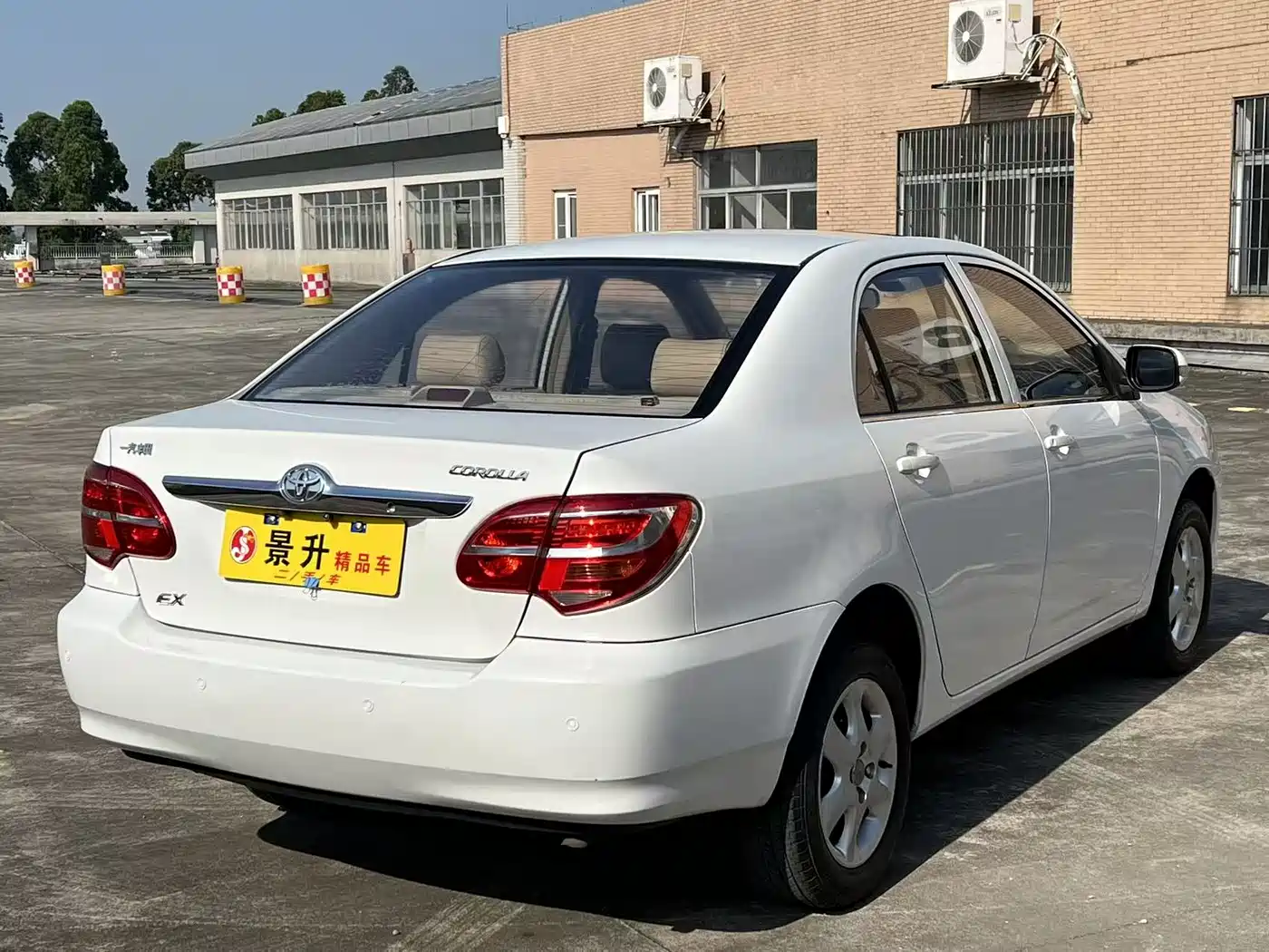 Toyota Corolla 2013 1.6L Automatic Luxury фото 5