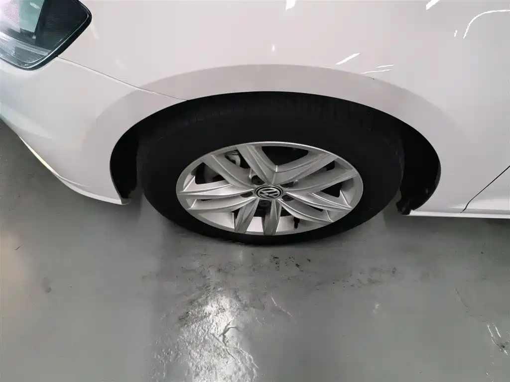 Volkswagen Golf 2018 230TSI Automatic Comfort фото 23