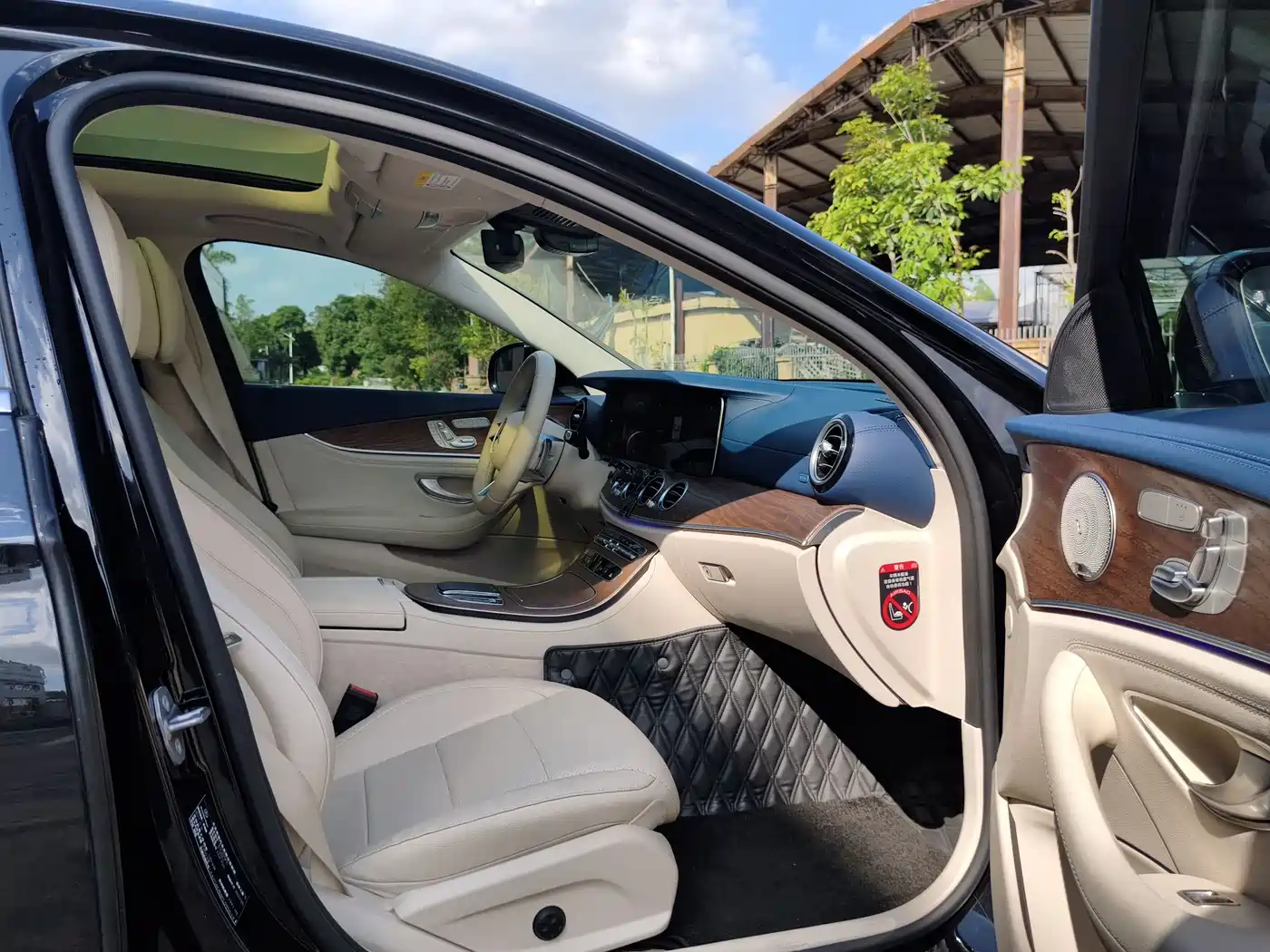 Mercedes-Benz E-Class 2023 Facelift E 300 L Sport Luxury фото 11
