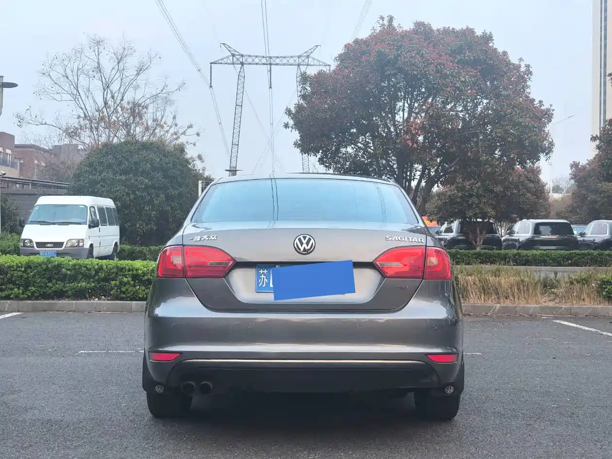 Volkswagen Sagitar 2014 1.4TSI Manual Luxury фото 8