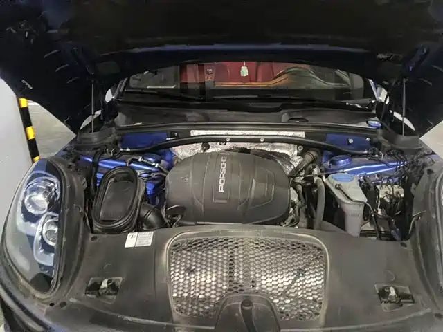 Porsche Macan 2017 Macan 2.0T — фото 3