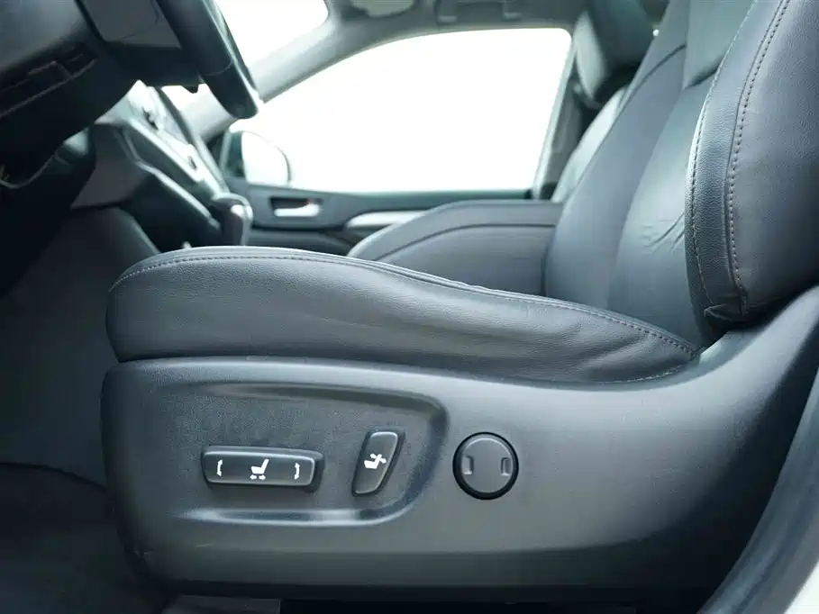 Toyota Highlander 2018 2.0T 4WD Luxury 7-seater (China V) фото 13