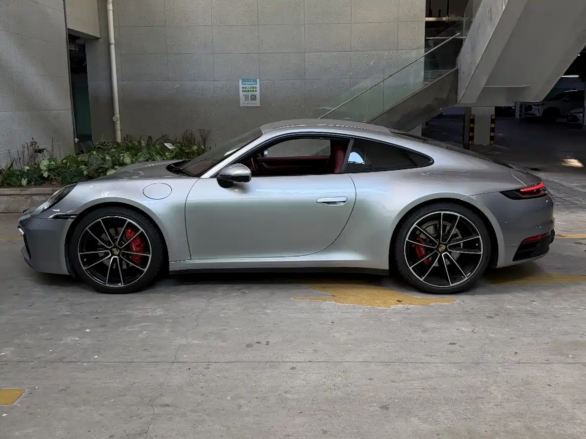 Porsche 911 2023 Carrera 3.0T фото 6