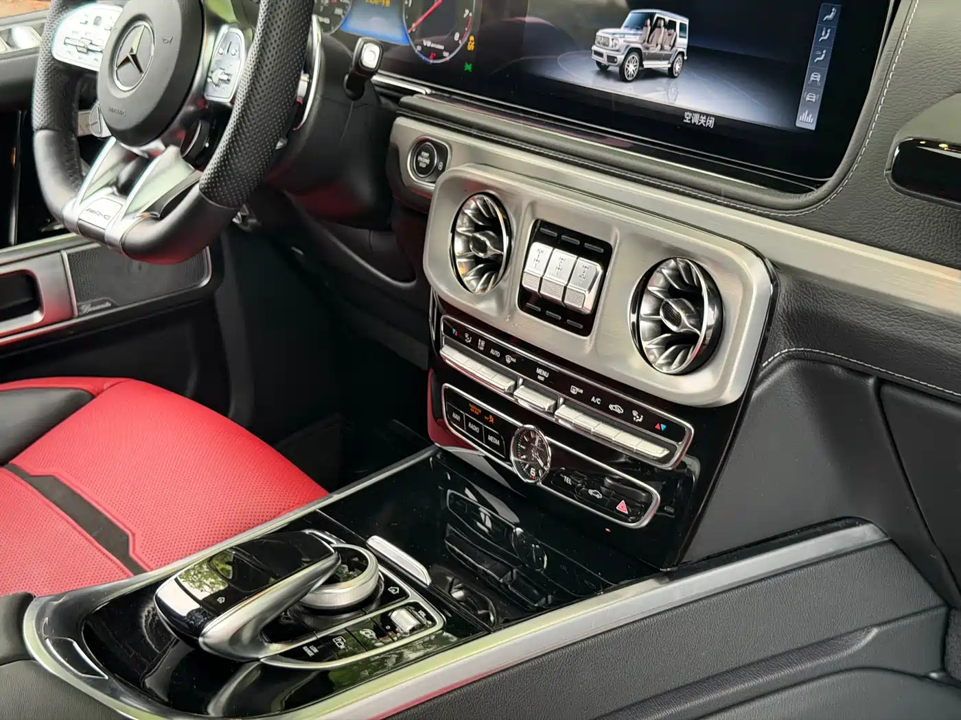 Mercedes-Benz G-Class AMG 2022 AMG G 63 фото 12