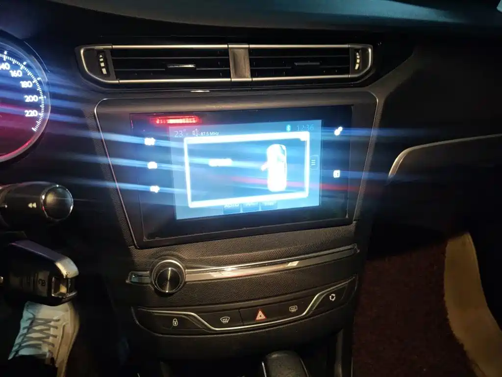 Peugeot 408 2014 1.8L Automatic Luxury Edition фото 10
