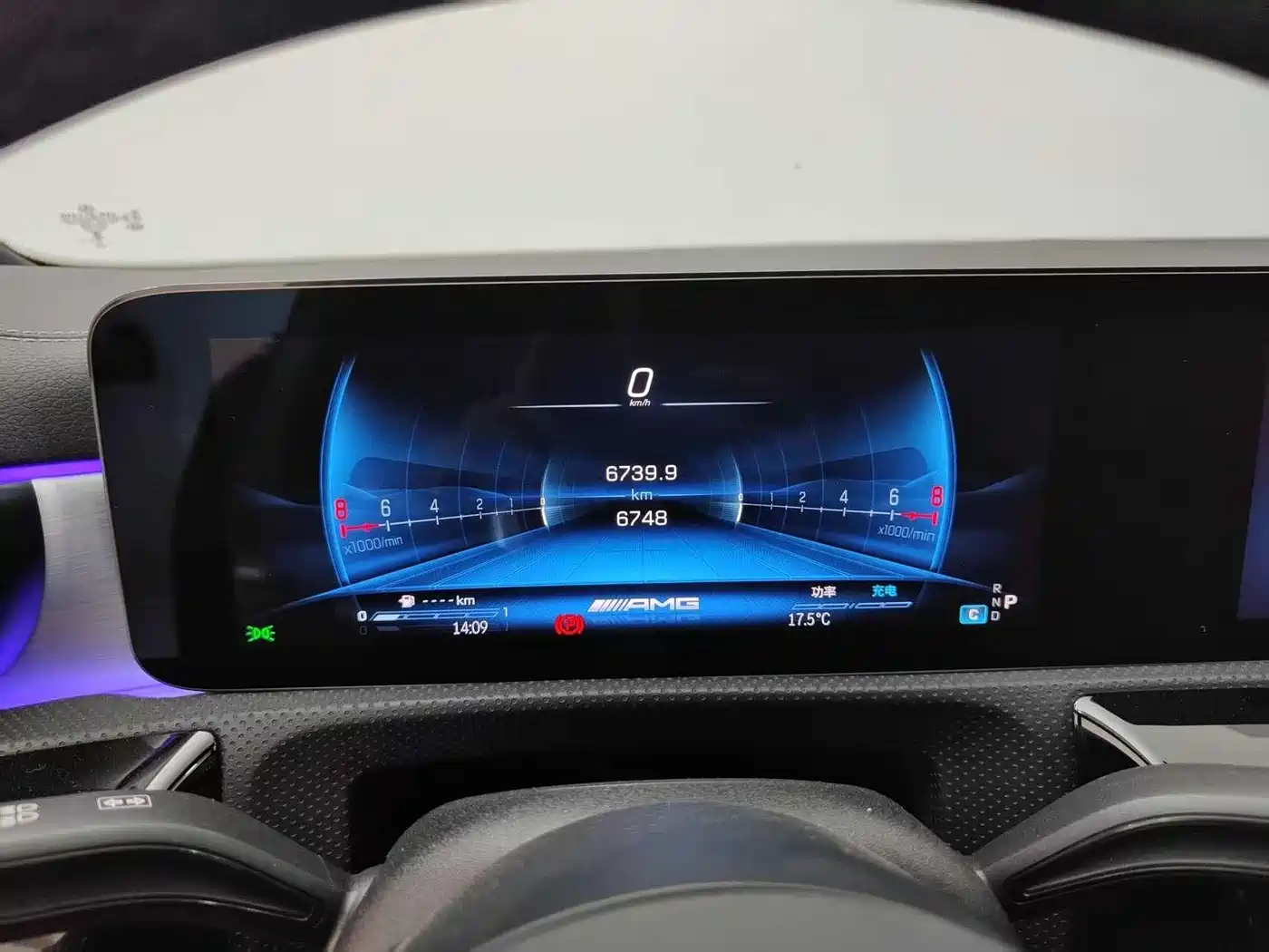 Mercedes-Benz A-Class AMG 2025 AMG A 35 L 4MATIC фото 13
