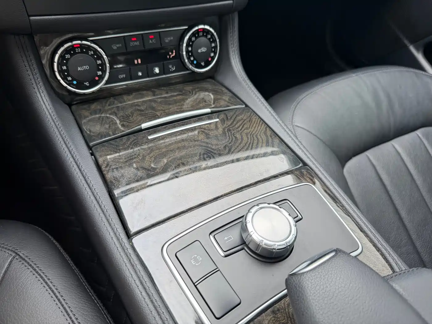 Mercedes-Benz CLS 2012 CLS 300 CGI фото 11