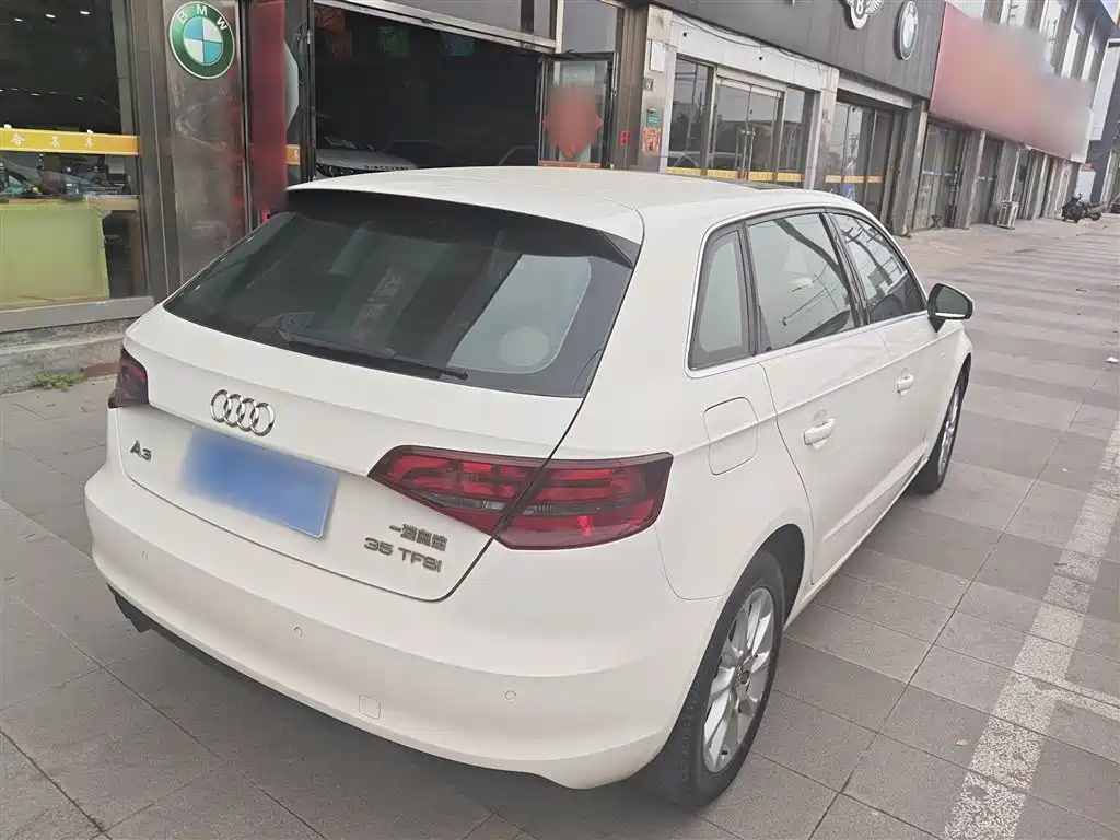 Audi A3 2014 Sportback 35 TFSI Automatic Fashion фото 7