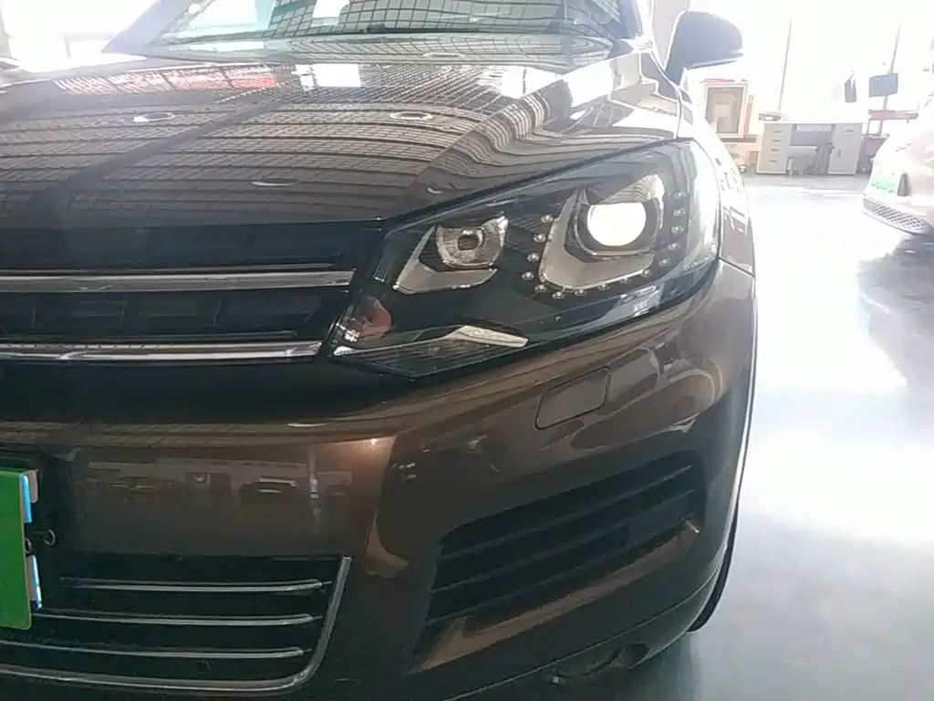 Фото 24 - Volkswagen Touareg