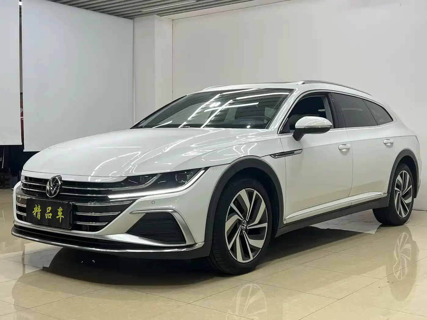 Volkswagen FAW-Volkswagen CC 2021 Shooting Brake 330TSI Hunter Edition фото 3