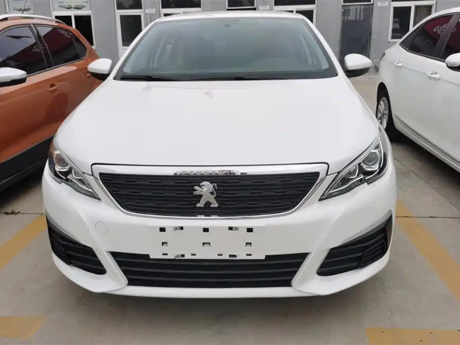 Peugeot 308 2016 1.6L Manual Fashion фото 2