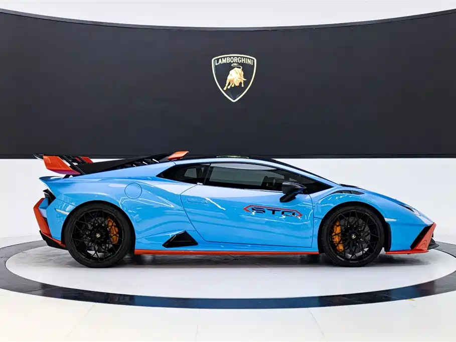 LAMBORGHINI HURACÁN