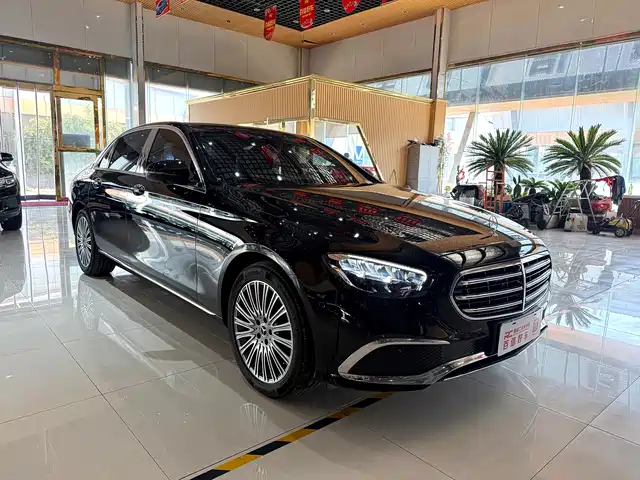 MERCEDES-BENZ E CLASS