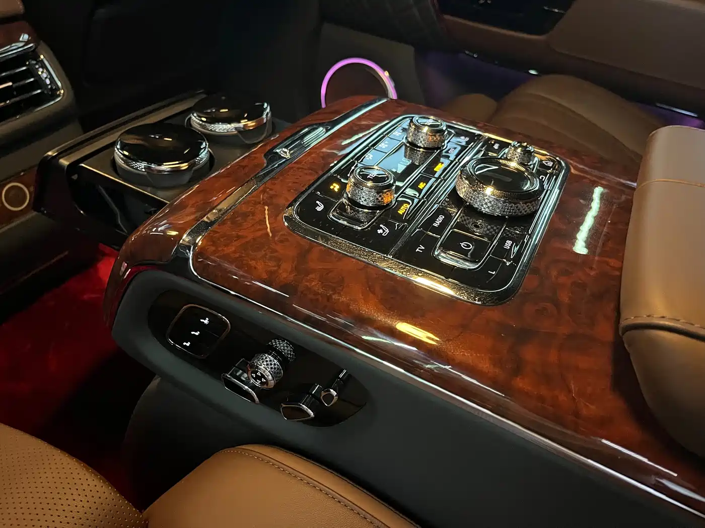 Hongqi Guoyao 2022 2022 4.0T Premium Flagship 4-Seater