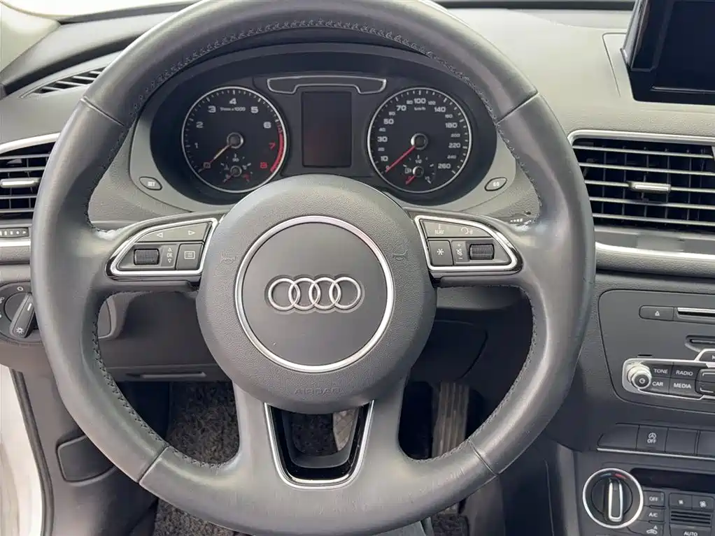 Audi Q3 2018 30th Anniversary Edition 30 TFSI Fashion фото 3