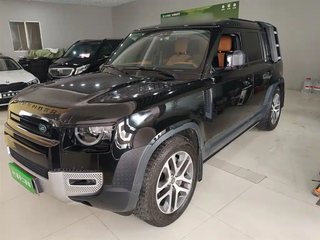Land Rover Defender 2024 110 3.0T P400 Dark Special Edition