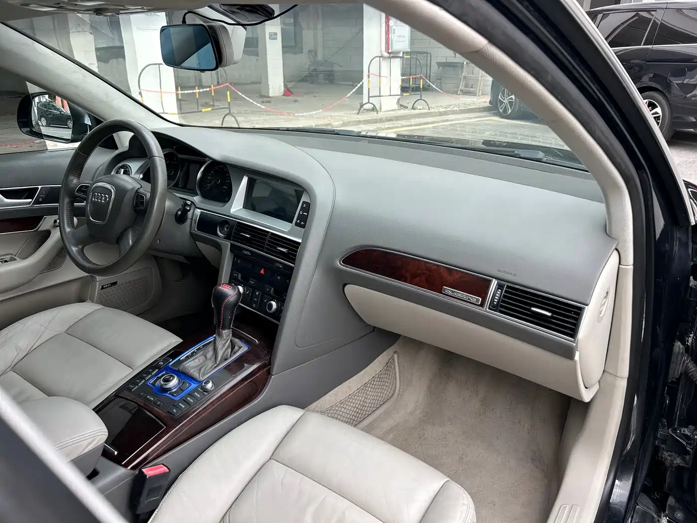 Audi A6L 2010 2.7 TDI фото 36