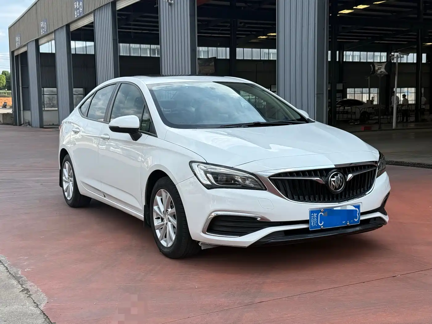 Buick Verano 2019 Sedan 15S Auto Leading фото 3