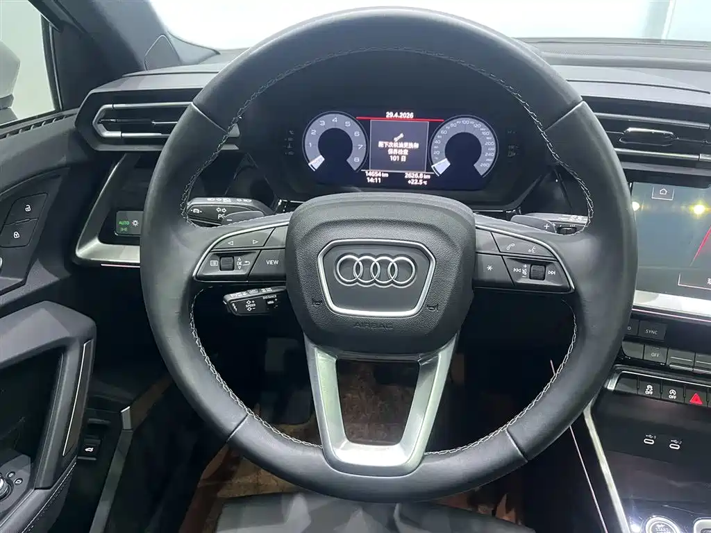 Audi A3 2025 Sportback 35TFSI Flying Premium фото 11