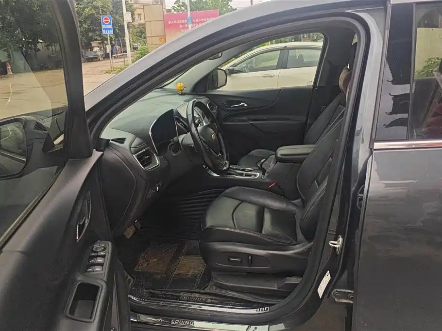 Chevrolet Equinox 2019 535T Auto Control Edition China V фото 9