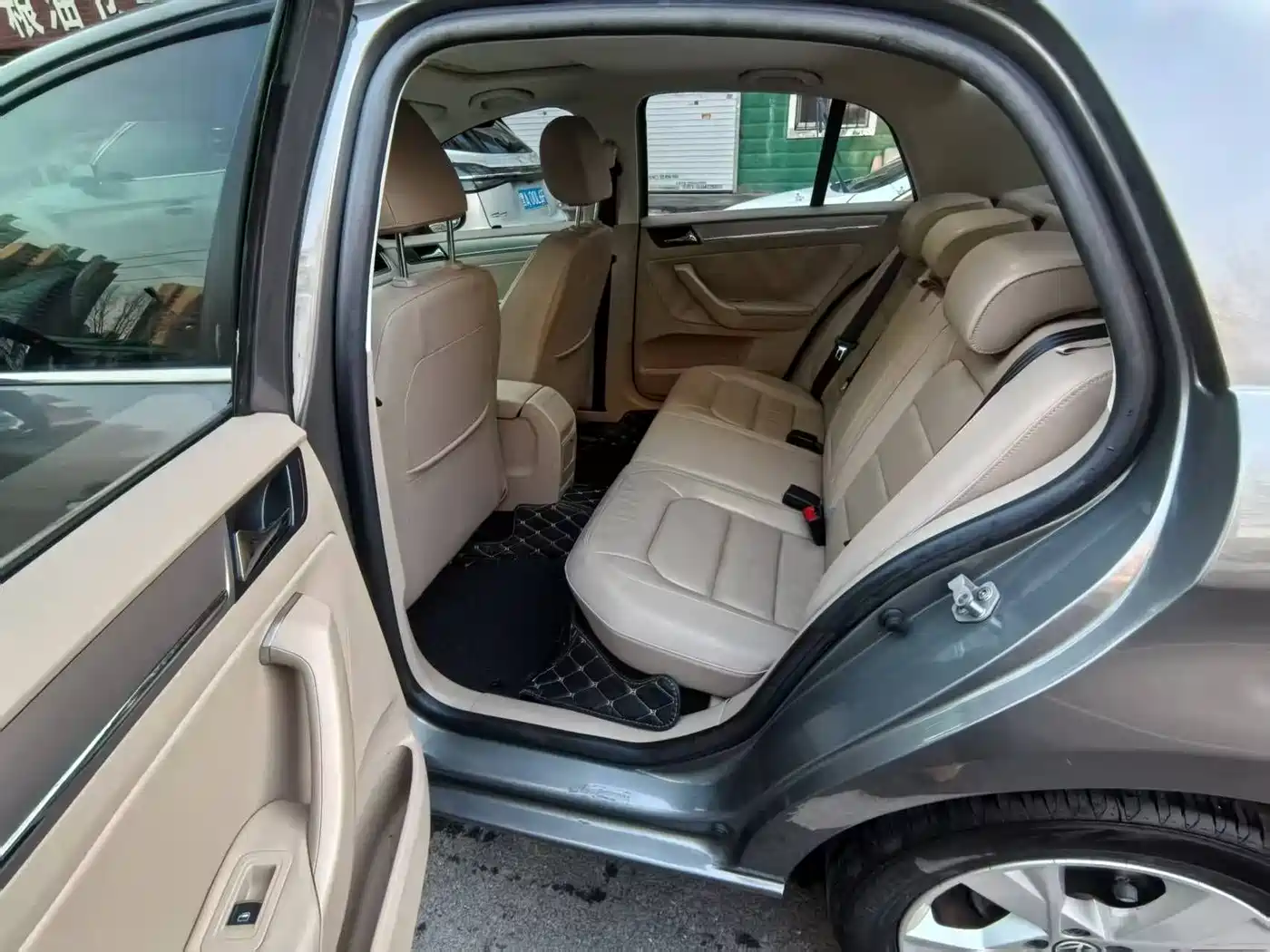 Volkswagen Bora 2013 1.6L Manual Comfort Model фото 9