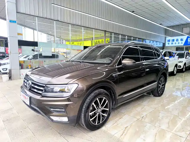 VOLKSWAGEN TIGUAN L