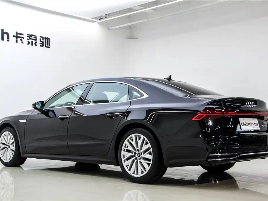 Audi A7L 2024 45TFSI S-line Dream Edition Crystal Package фото 7
