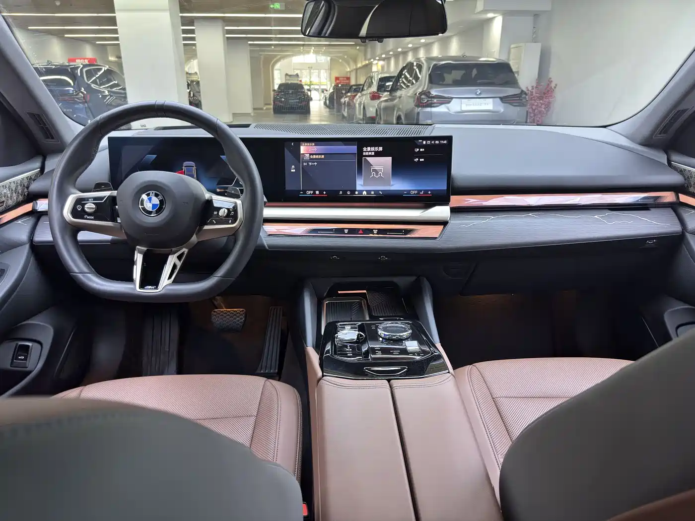 BMW 5 Series 2024 530Li Premium M Sport Package фото 10