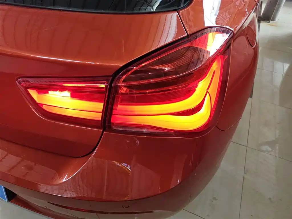 BMW 1 Series (Import) 2015 118i Urban Design Package фото 24