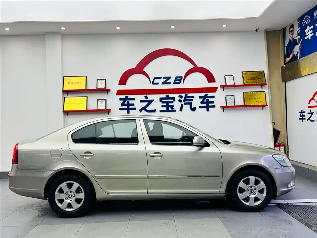 Škoda Octavia 2012 1.6L Auto Yijun Edition фото 8