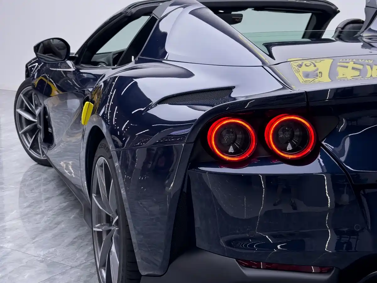 Ferrari 812 2023 2020 6.5L GTS
