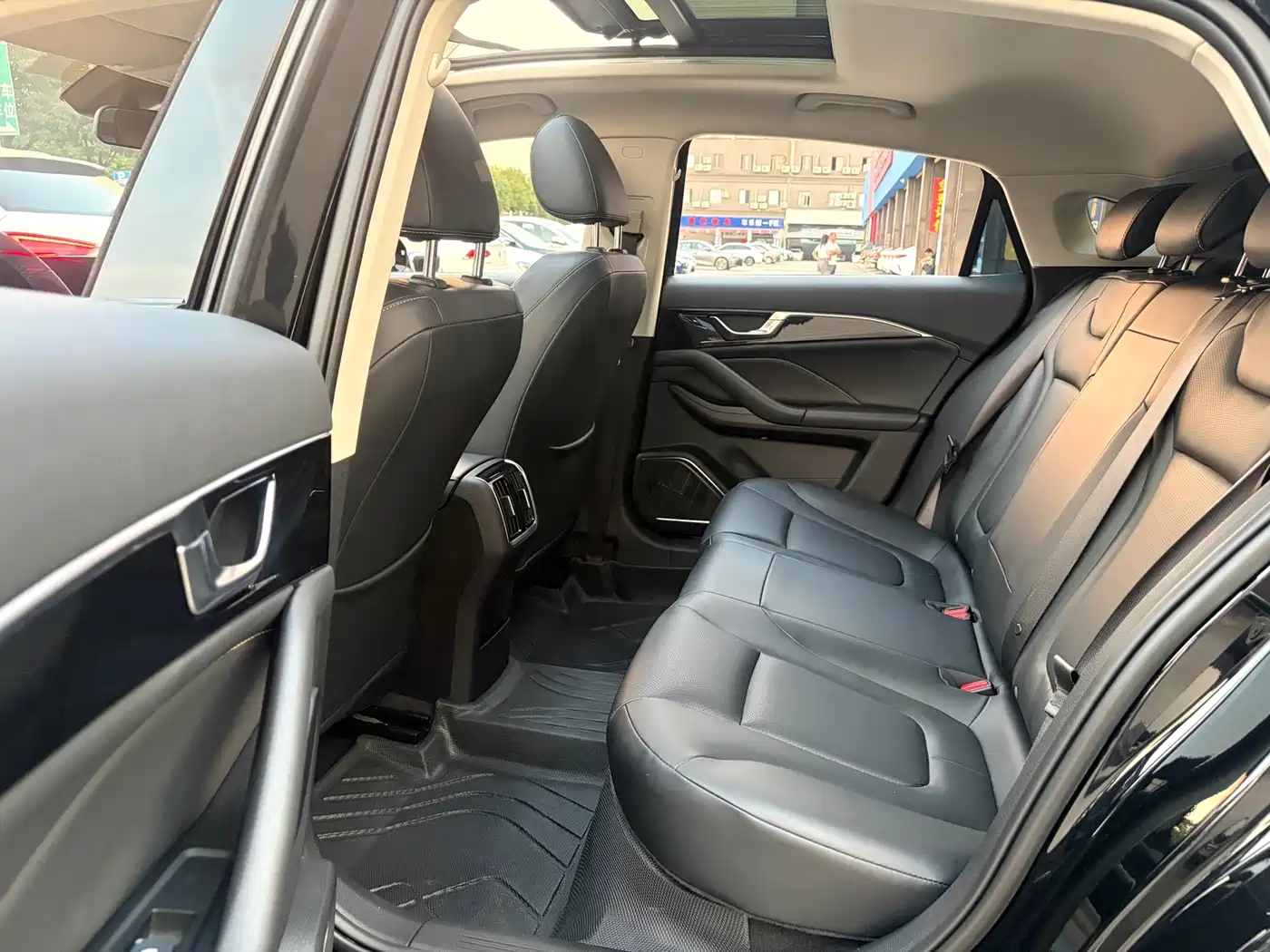 Besturn B70 2025 2025 Dragon Glory Edition 1.5T Deluxe