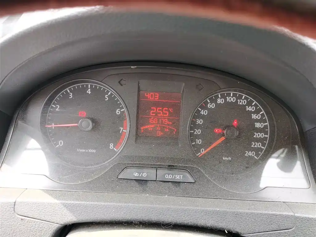Volkswagen Santana 2013 1.4L Manual Trend Edition фото 12