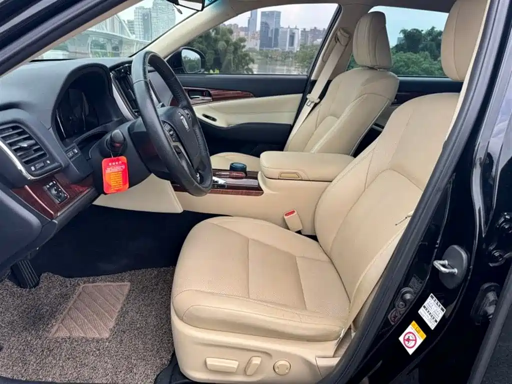 Toyota Crown 2015 2.0T Fashion фото 7