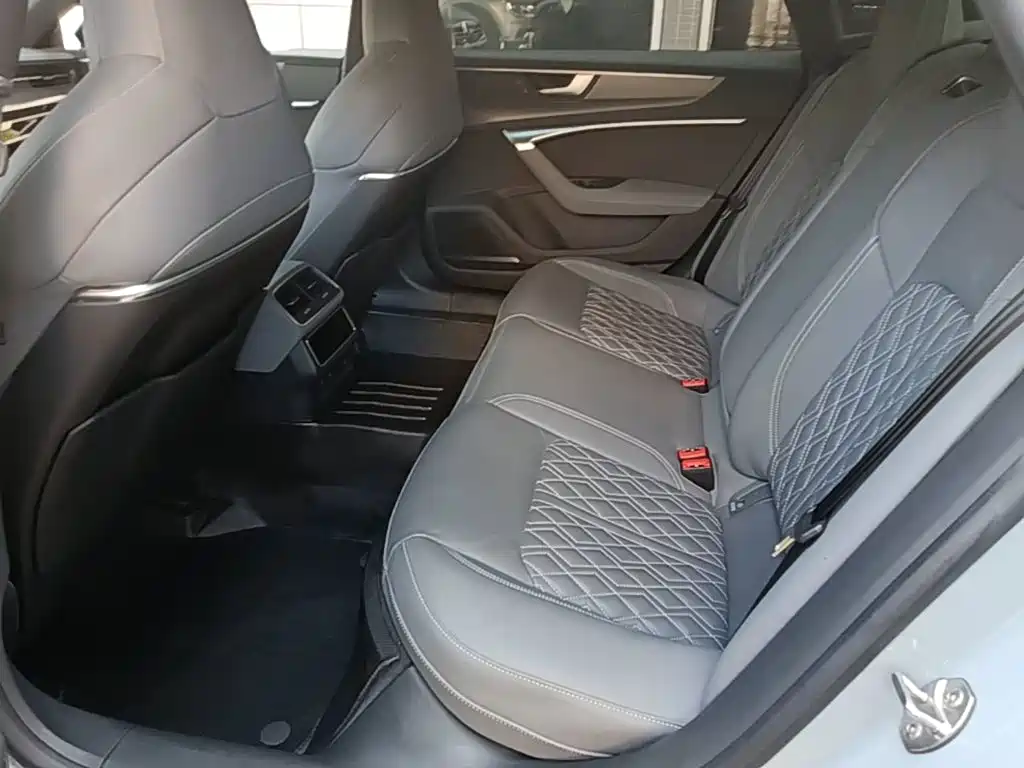 Audi A7L 2025 2024 45 TFSI quattro RS Kit Racing Edition