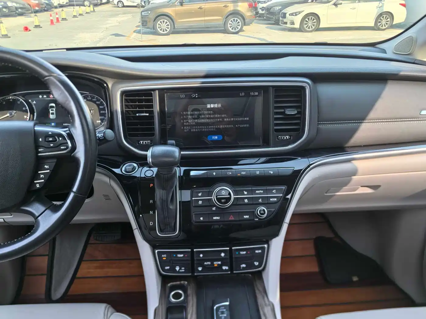 GAC Trumpchi Trumpchi M8 2018 320T Flagship Edition фото 12