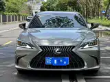 Фото 1 - Lexus ES