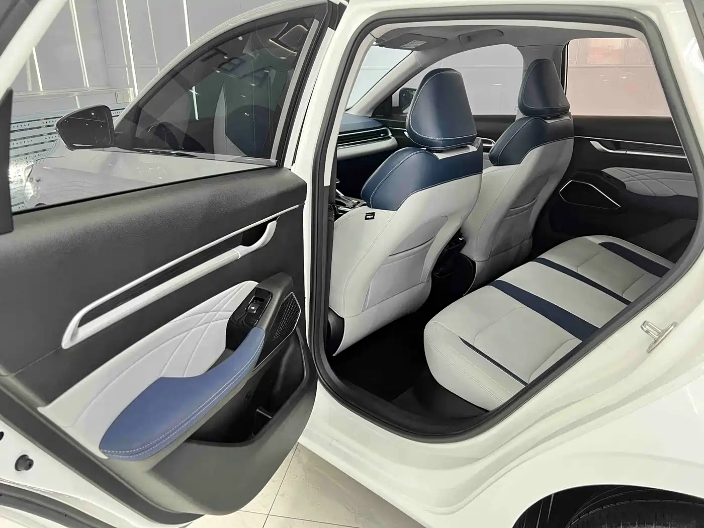 GEELY AUTOMOBILE EMGRAND