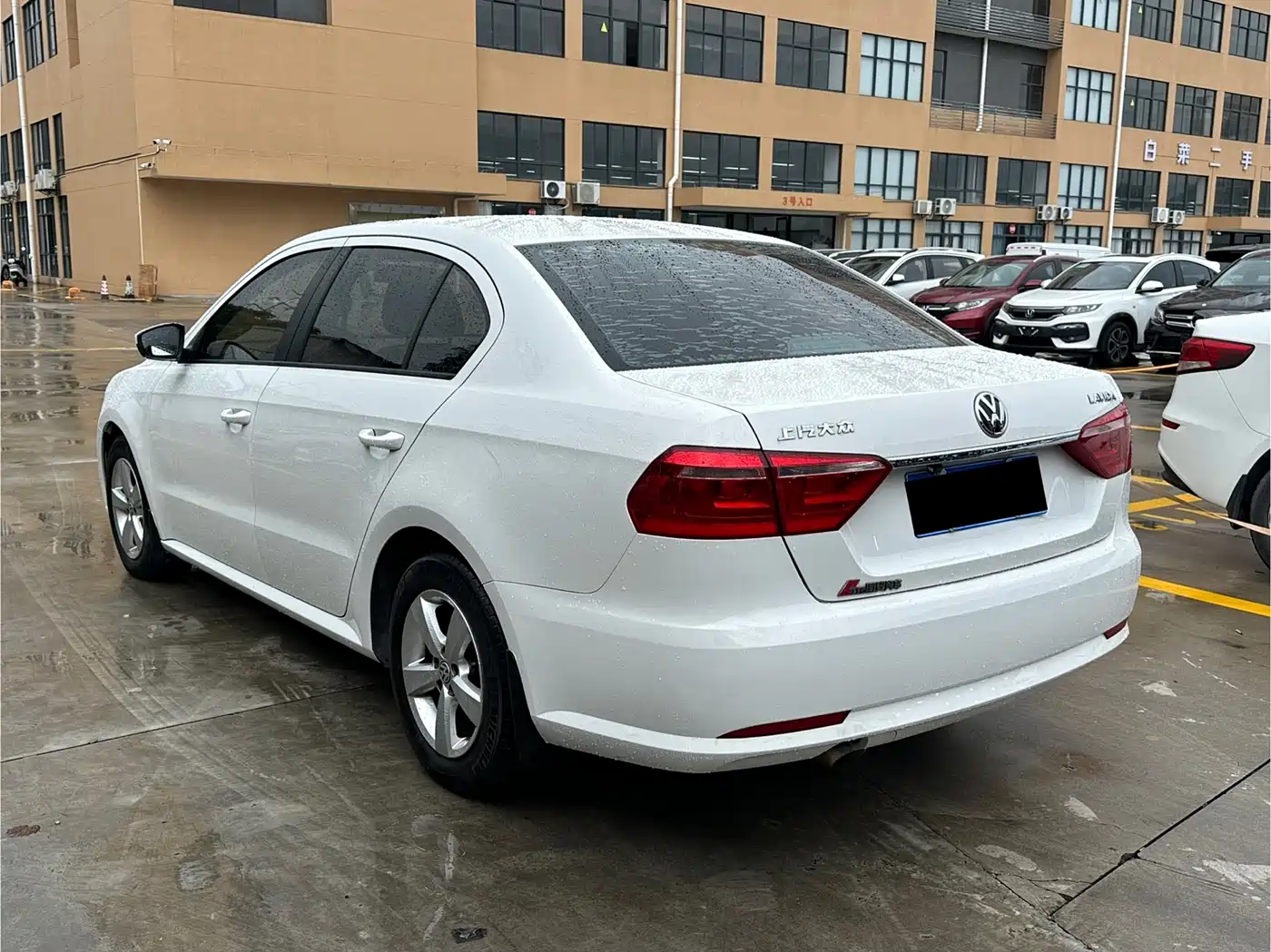 Volkswagen Lavida 2013 Facelift Classic 1.6L Automatic Trend фото 9
