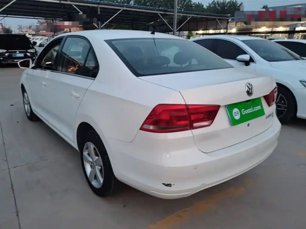 Volkswagen Santana 2015 1.6L Automatic Comfort Edition фото 5