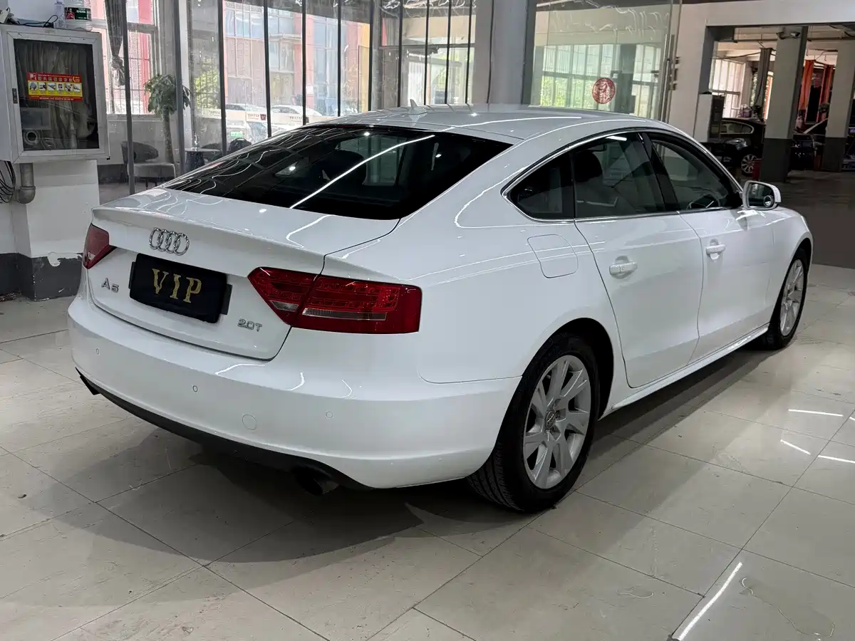 Audi A5 (Import) 2011 2010 2.0TFSI Sportback Comfort