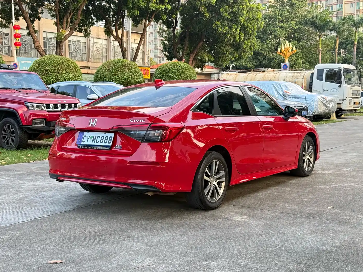 Фото 8 - Honda Civic